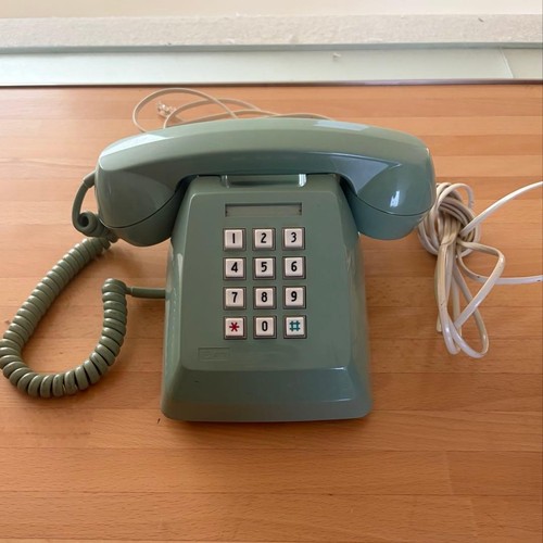 Showa retro push button - push,